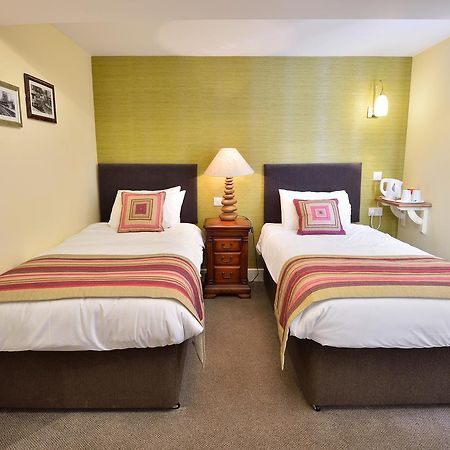 The George Hotel Crewkerne Zewnętrze zdjęcie
