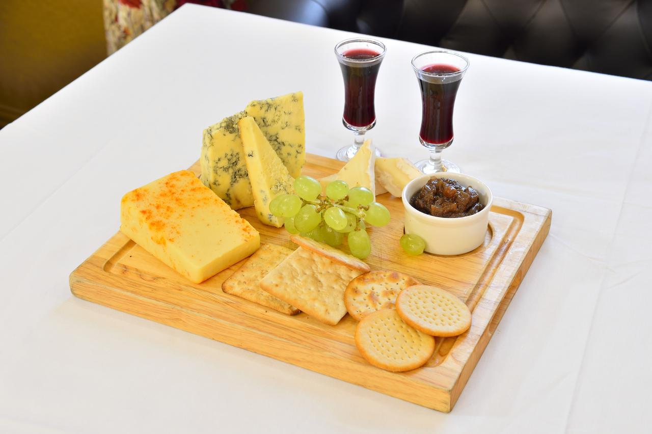 The George Hotel Crewkerne Zewnętrze zdjęcie