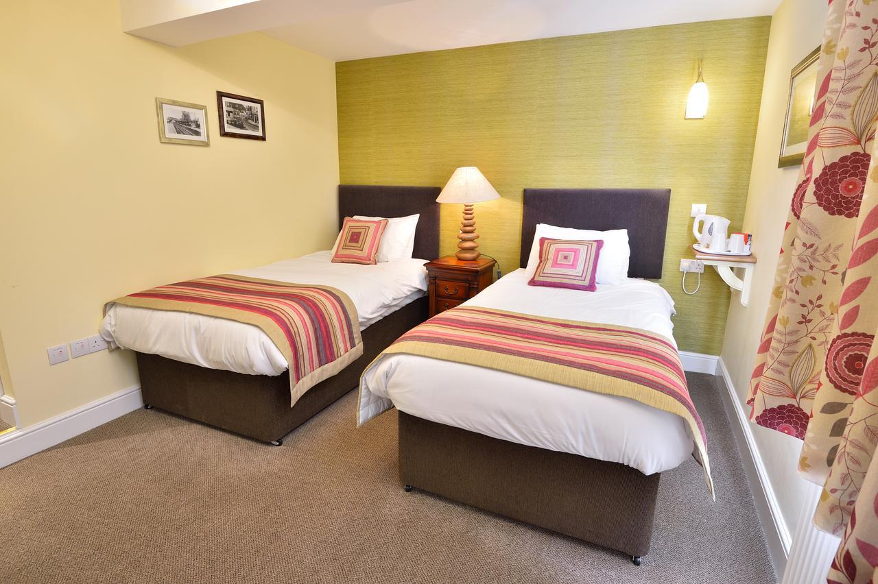 The George Hotel Crewkerne Zewnętrze zdjęcie
